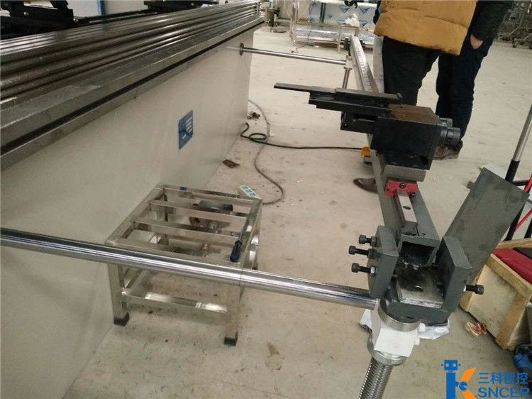 三科智控|數(shù)控折彎機(jī)|數(shù)控剪板機(jī)|折彎機(jī)改造數(shù)控|剪板機(jī)改裝數(shù)控|折彎機(jī)改裝后檔料|剪板機(jī)改造數(shù)控系統(tǒng)|折彎機(jī)機(jī)器人|折彎機(jī)改造|剪板機(jī)改造升級