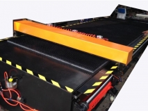 剪板機送料機，剪板機伺服前送料裝置，剪板機前送料，剪板機前托料裝置