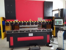 電液伺服數(shù)控折彎?rùn)C(jī)，4+2+1軸