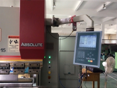 電液伺服數(shù)控折彎?rùn)C(jī)系統(tǒng)，支持3軸，4軸，6軸