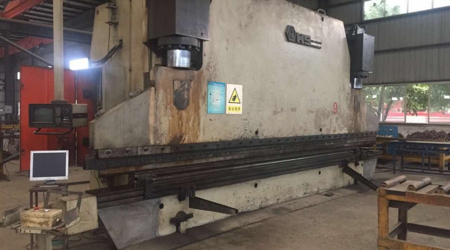 500T6米二手黃石電液伺服數(shù)控折彎機(jī)